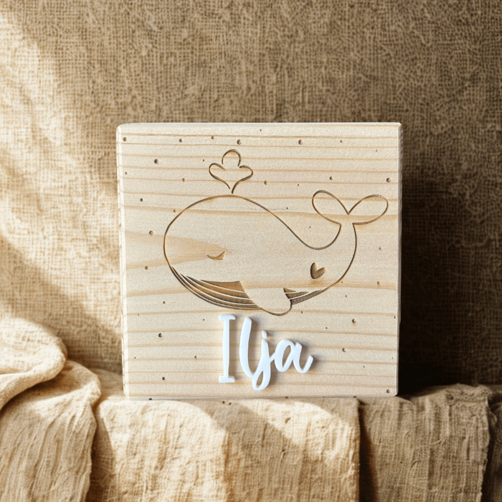 Personalisierte Spardose Holz Wal mit Namen – Uniquestore