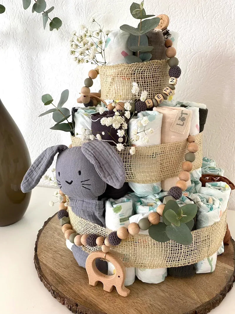 Windeltorte selber machen. Eine kinderleichte Schritt für Schritt Anleitung.