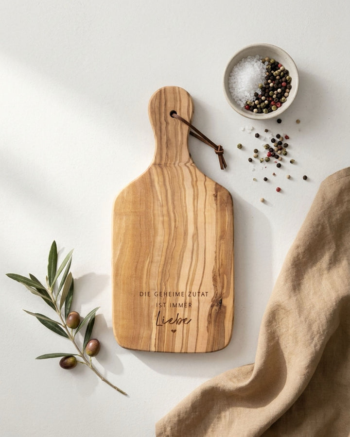 Holzschneidebrett personalisiert aus Olivenholz