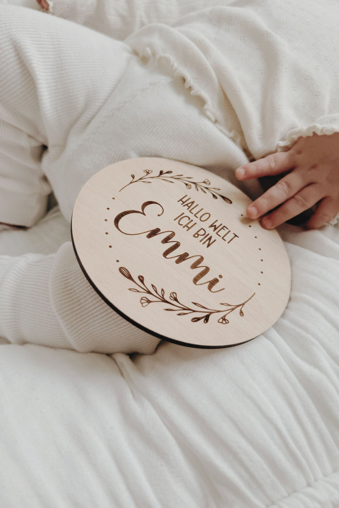Holzschild personalisiert - Hallo Welt